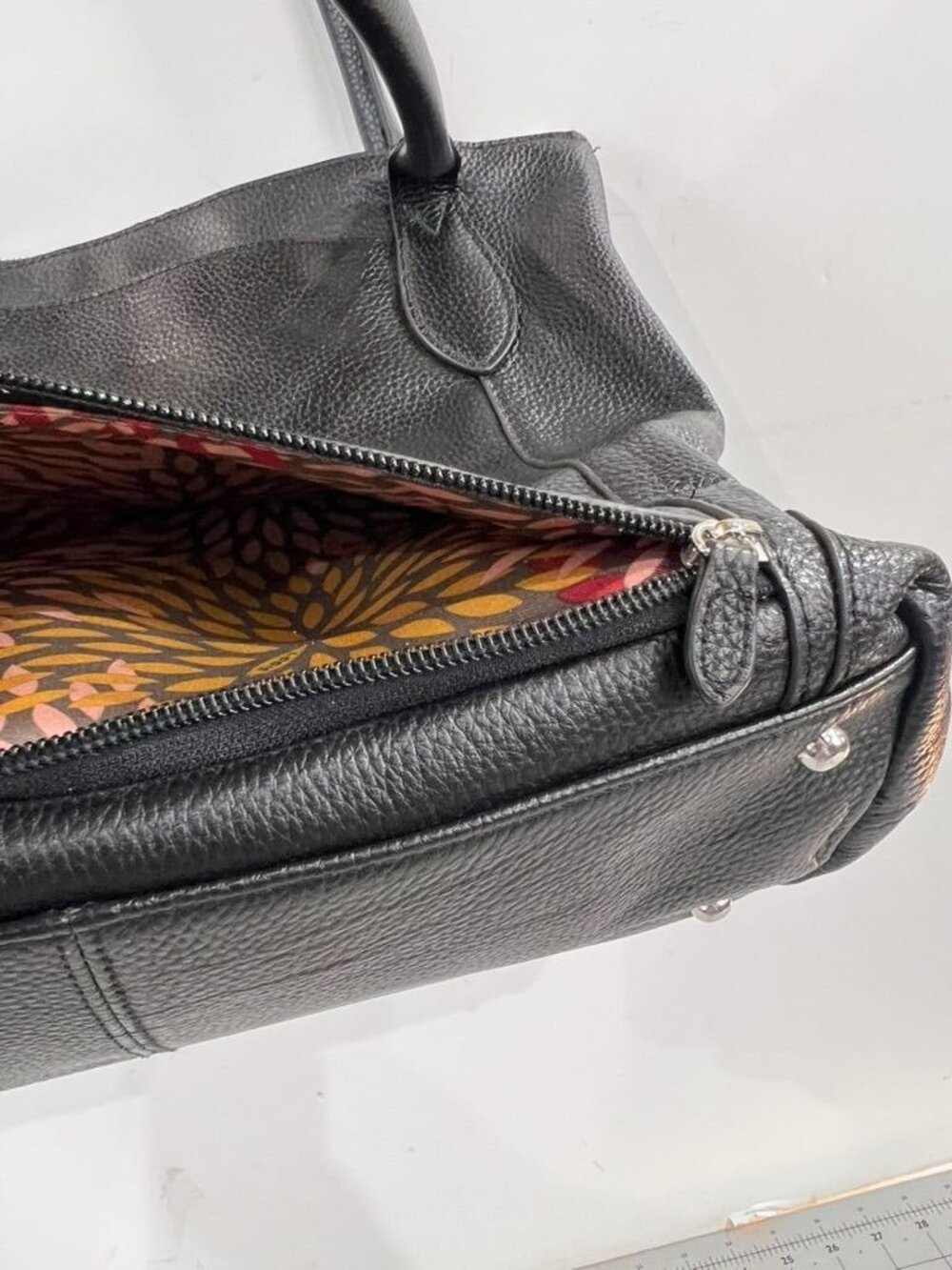 Lodis Black Pebbled Leather Tote Bag With Floral Lining And Zip Closure - Picture 4 of 10